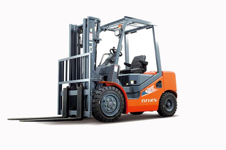 采用懸掛式微動(dòng)制動(dòng)機(jī)構(gòu)，傾斜油缸下沉式布置，大幅增大腳下空間