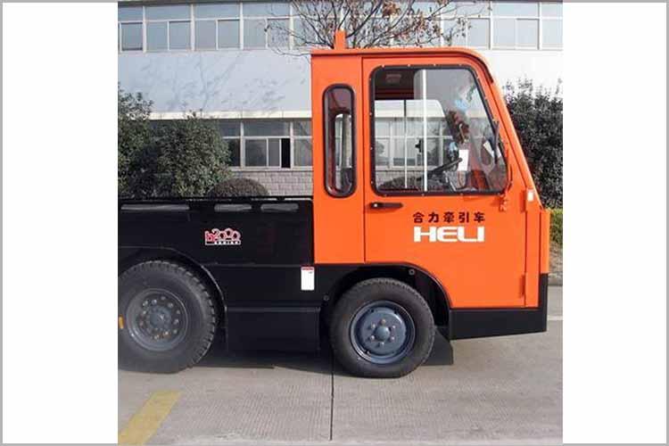 配駕駛室，駕乘人員操縱舒適，適用于雨雪等壞天氣在室外工作