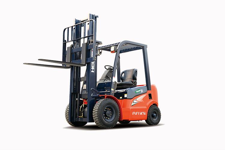 清潔濟寧叉車內外各部，檢查鋼板彈簧有無斷裂、松動或錯位，檢查各總成、部件的連接部位及掛裝置等是否牢固可靠